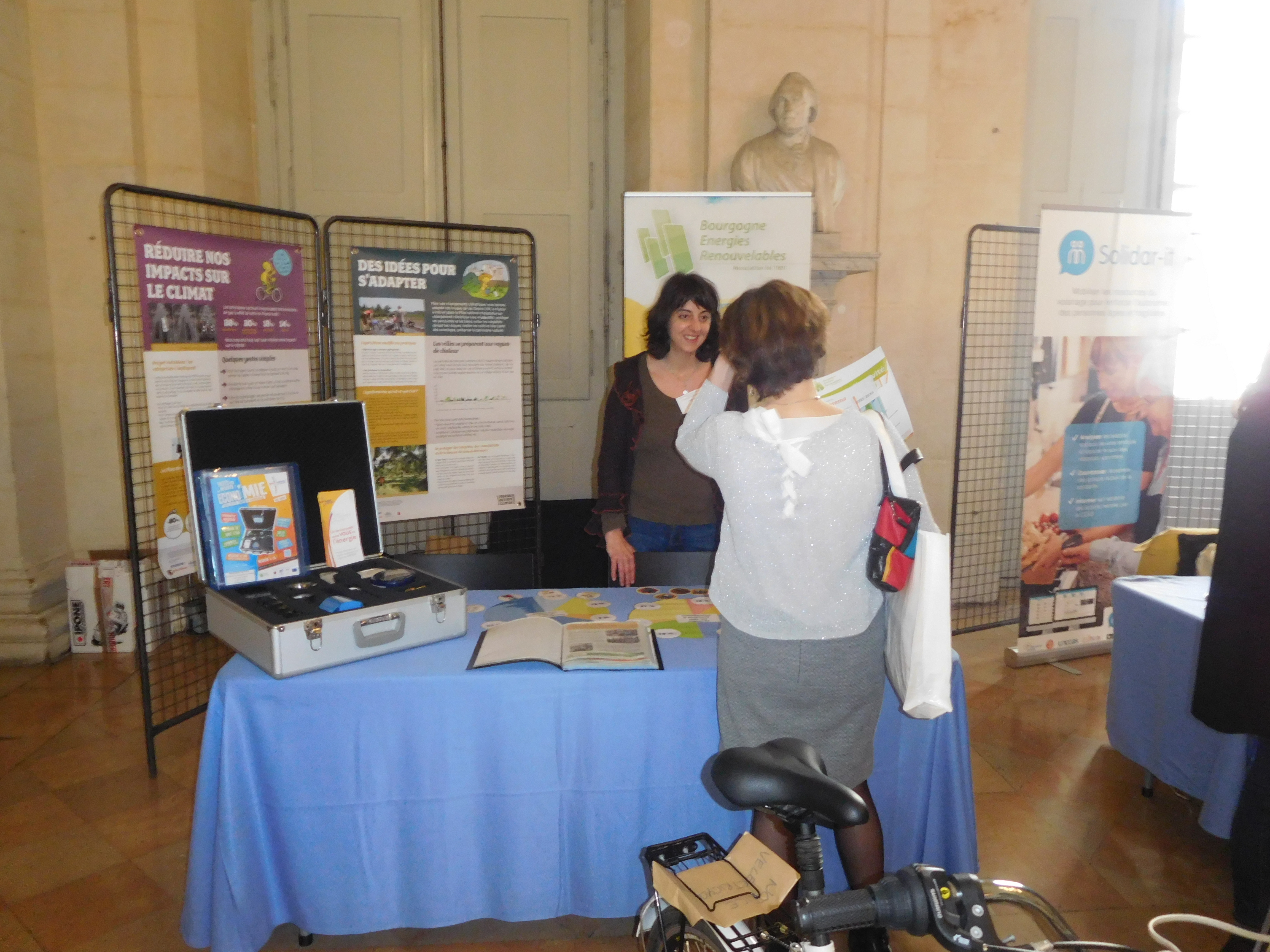 2019-03-22-stand-MDE-colloque-defi-demo-Defi-ecologique-DSCN5529-3