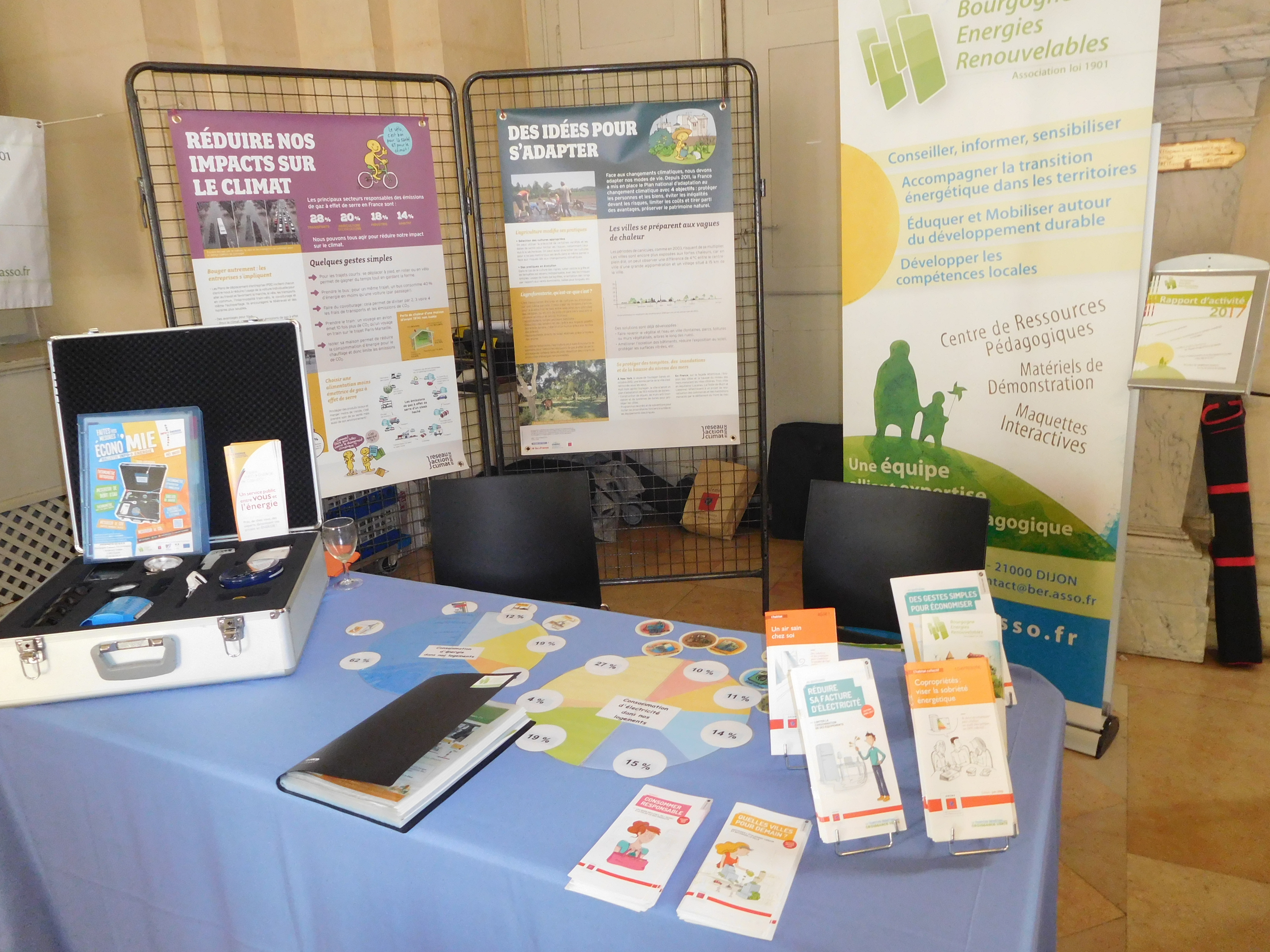 2019-03-22-stand-MDE-colloque-defi-demo-Defi-ecologique-DSCN5534-1